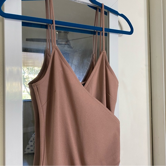 Mauve Pink Asymmetrical Rouched Wrapped Dress - Picture 4 of 12